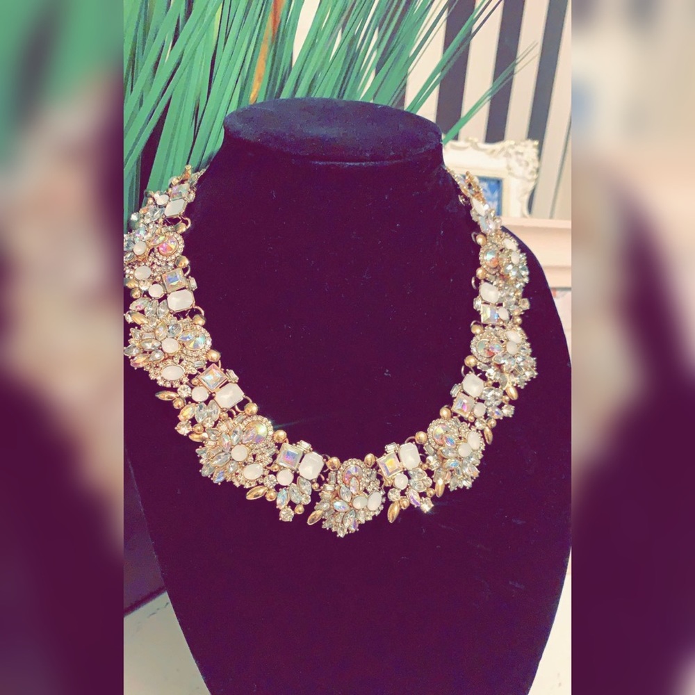 Beautiful necklace for all occasions